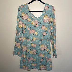 No brand listed. Size L
Light blue long sleeve dress with pink/yellow flowers